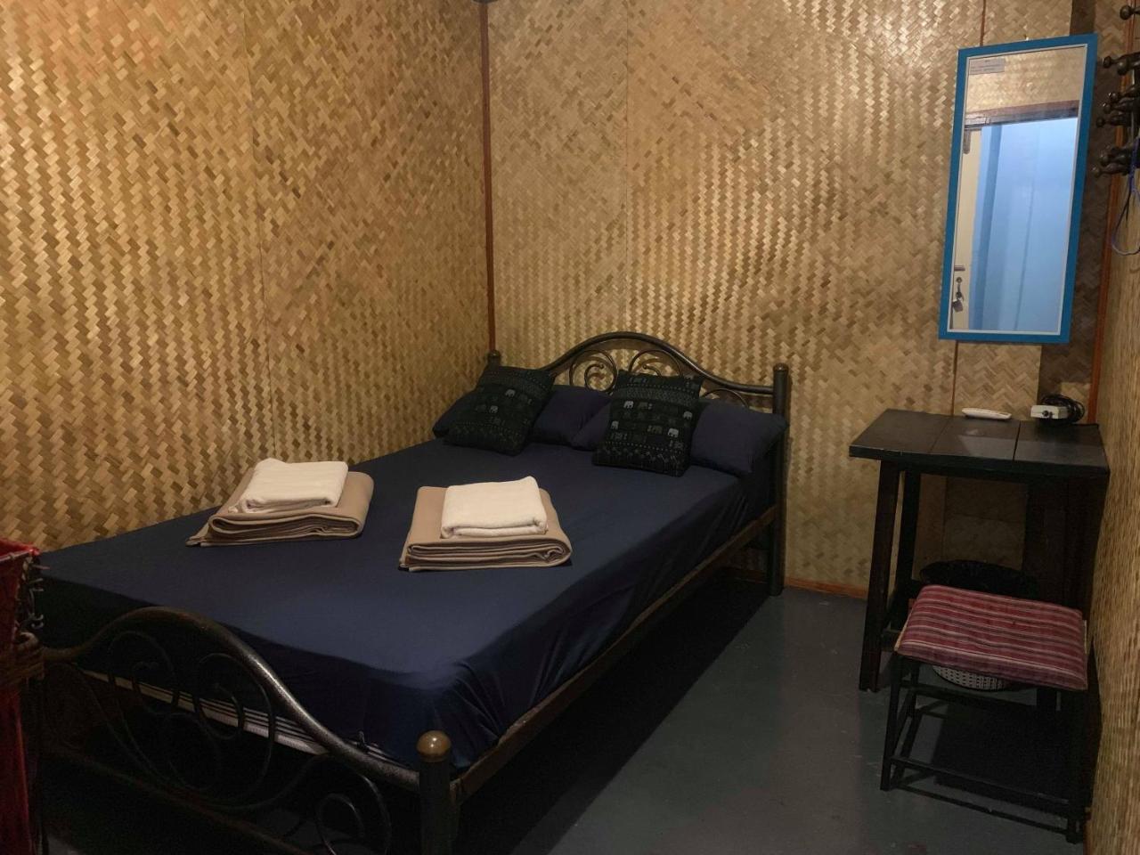 J Giant Hostel Chiang Mai Luaran gambar