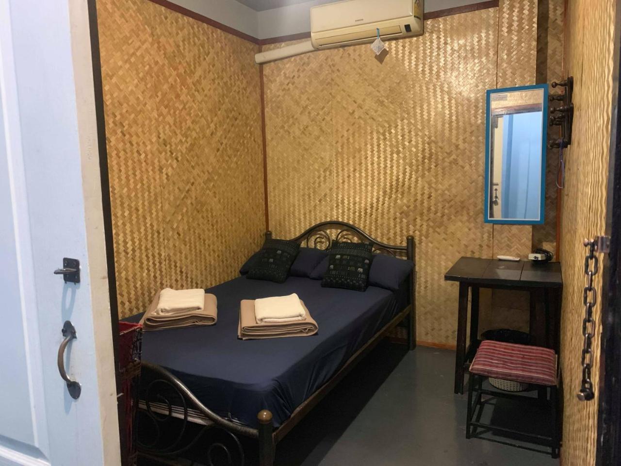 J Giant Hostel Chiang Mai Luaran gambar